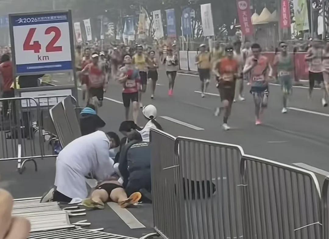 PG试玩-一马拉松选手，倒在42公里处，抢救无效去世