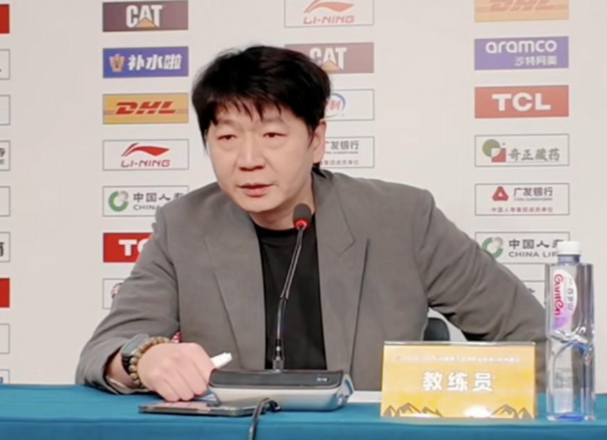 PG-邱彪:认可球队今天的拼劲,关键时刻我们与广厦还是有差距
